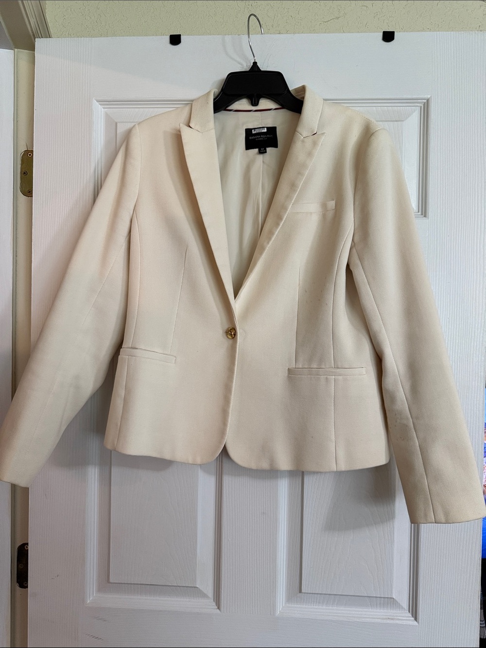 Express Cream Single-Button Notch Lapel Blazer